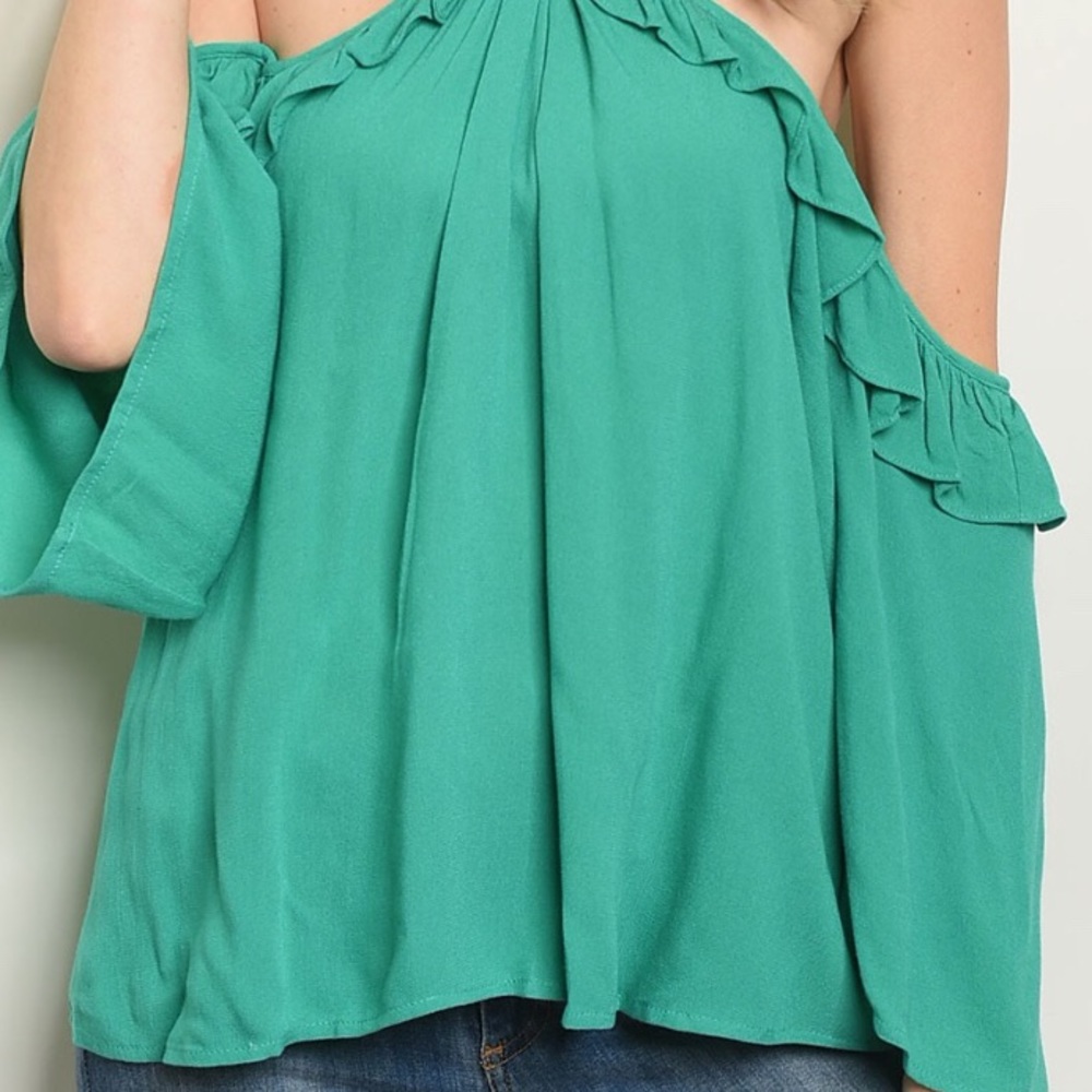 ❌DONATED❌Emerald Green Cold Shoulder Detailed Top - Picture 4 of 8